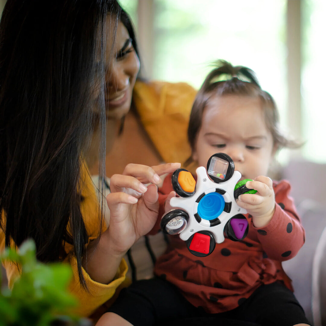 Baby Einstein  - Jucarie senzoriala Curiosity Clutch Twist & Pop Rattle Teether