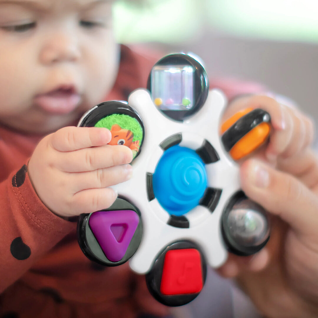 Baby Einstein  - Jucarie senzoriala Curiosity Clutch Twist & Pop Rattle Teether