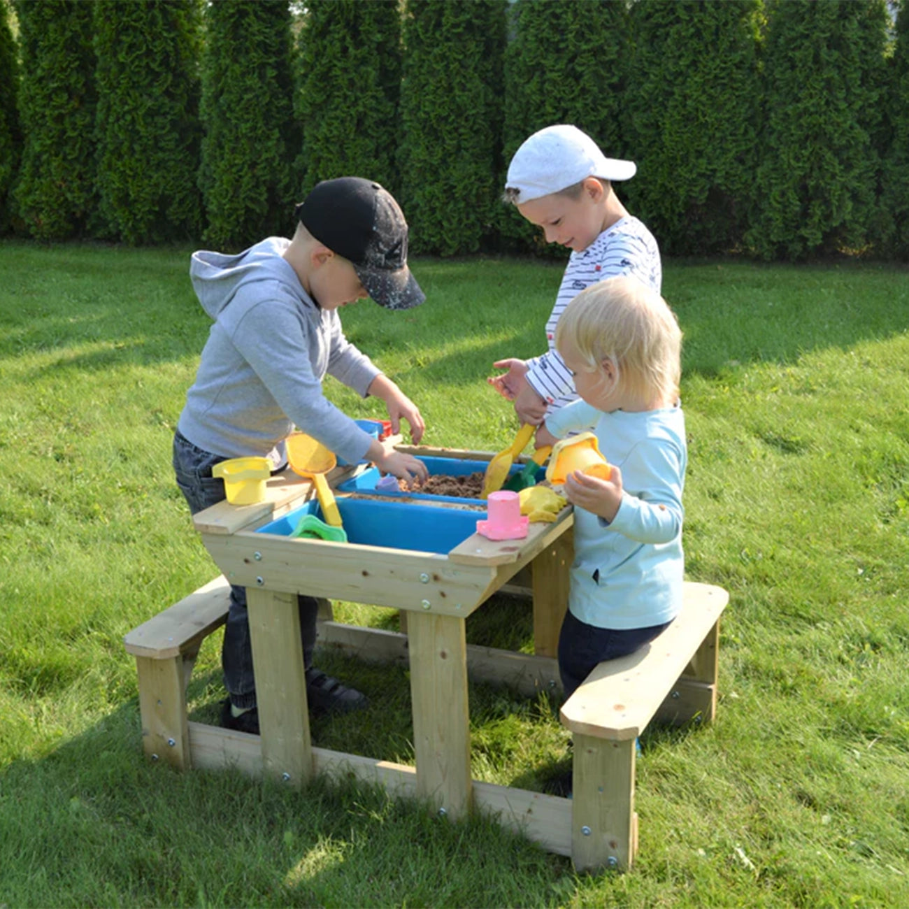 Masa de picnic  senzoriala pentru copii, cu bancute si loc pentru nisip si apa, +3ani, Wendi Toys