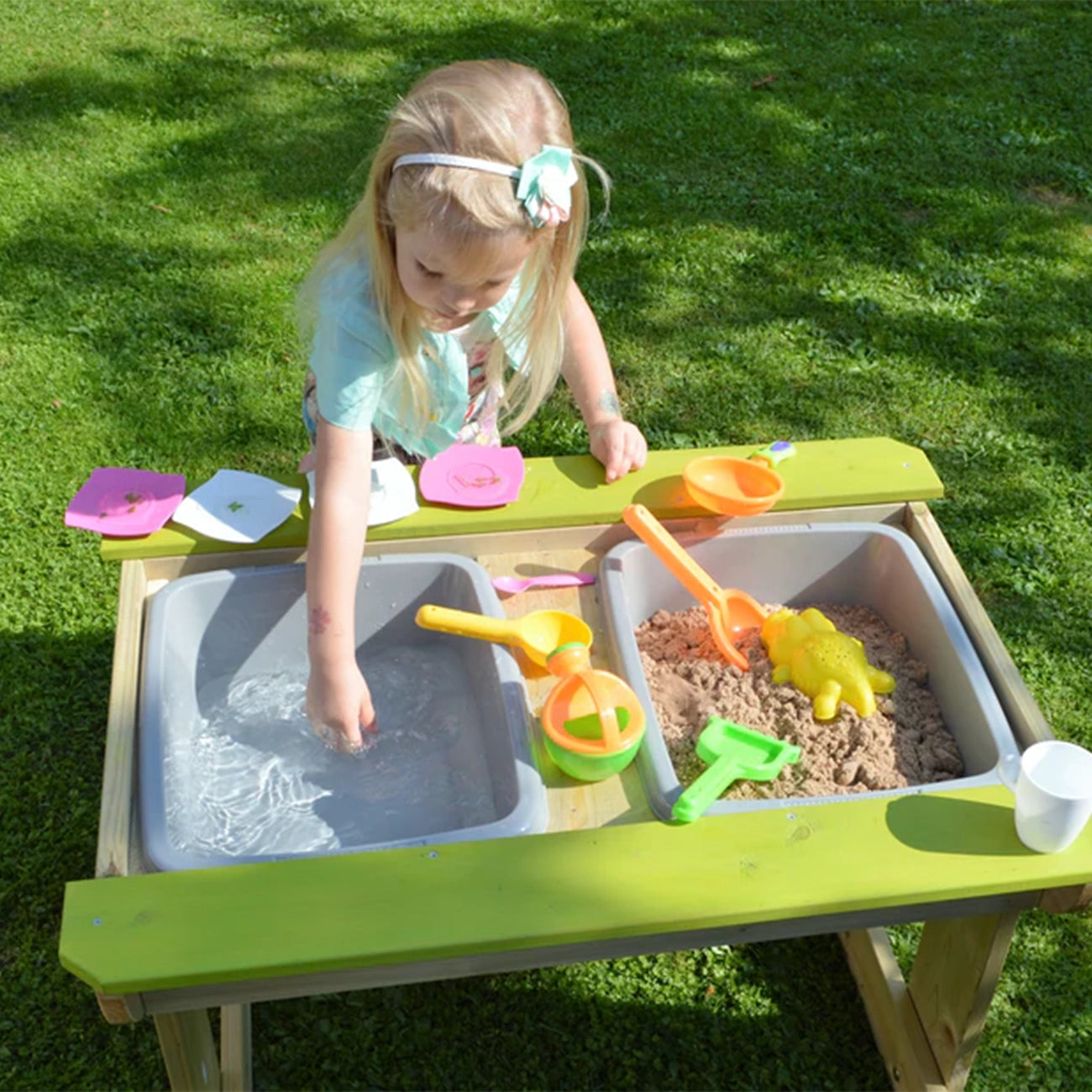 Masa de picnic senzoriala pentru copii, Deluxe cu bancute si loc pentru nisip si apa, +3ani, Wendi Toys