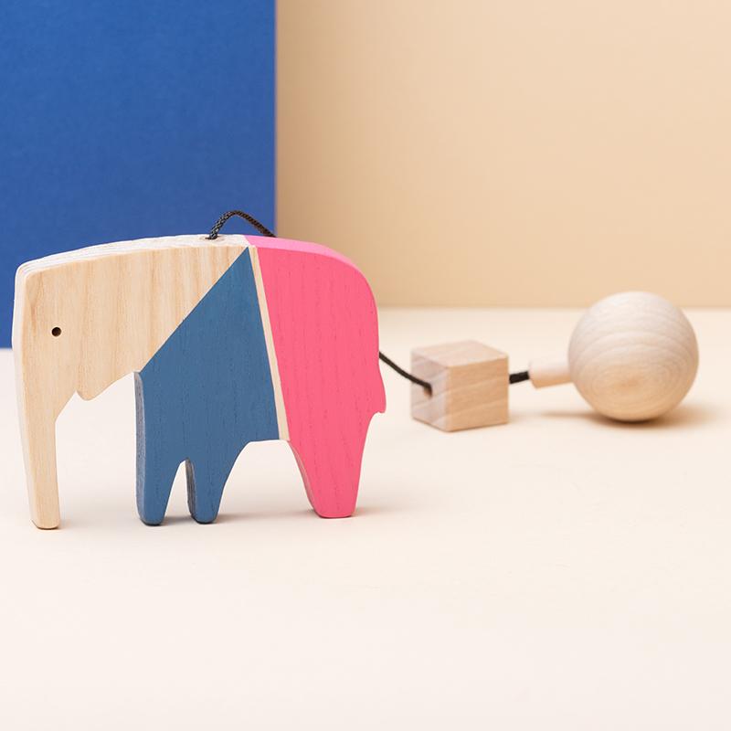 Jucarie din lemn elefant, colorat, pentru carusel / centru de activitati, Mobbli - Manute Creative